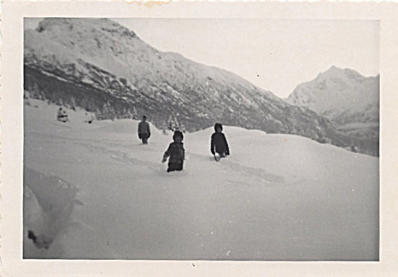 1959 - Homestead snow, that's me in the back, my Angel mountain in the back on the right with her fullest gown of snow