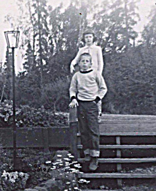 1961 Linda and John, not sure where this was taken -- sweet!  I am 9 or 10