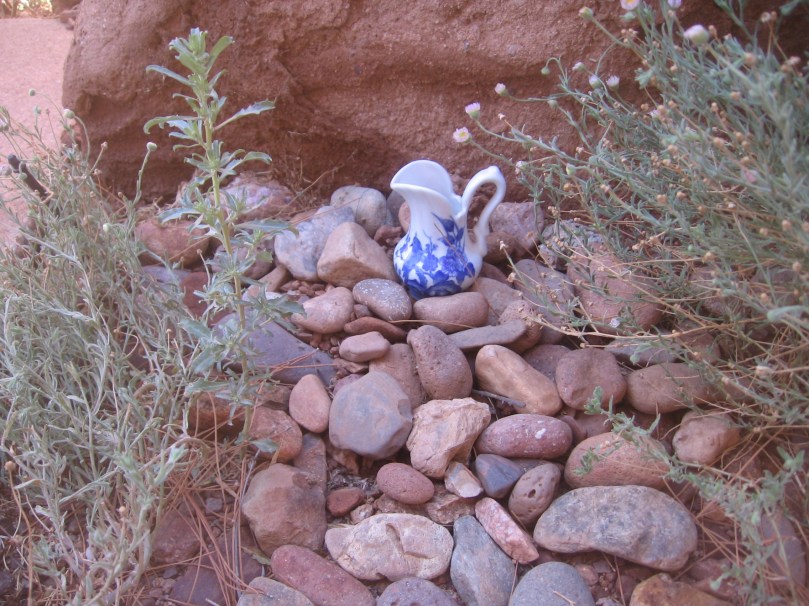 07052012MoreGarden 027 Now, this morning's fun.... Every secret garden needs little surprises along the pathways